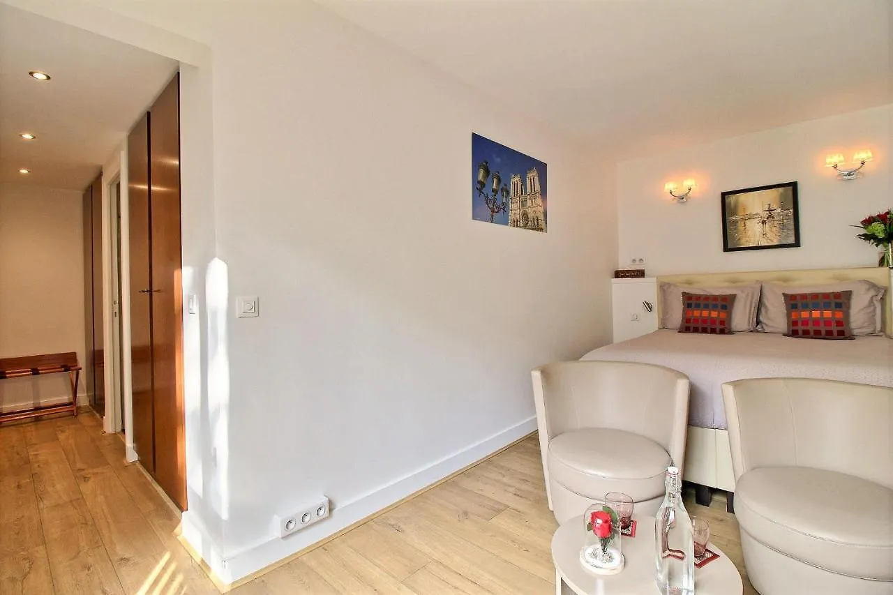 Bed & Breakfast Assia & Nathalie - Luxury Marais Paris
